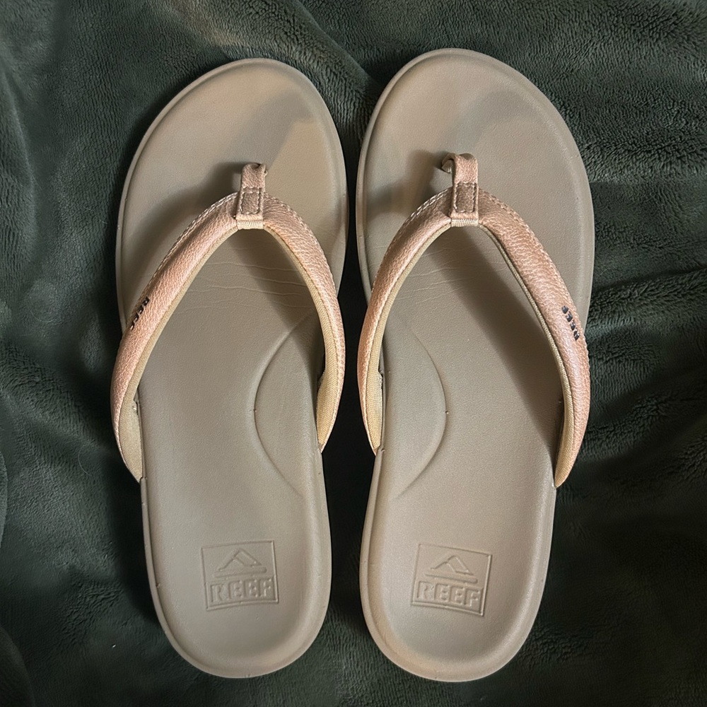 Reef Women's Beige Sandals